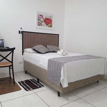 Апартаменты Loft 2 Completo Ar Canais Assinat Garagem Internet Prox Aparecida E Industrias Пиндамоньянгаба Экстерьер фото